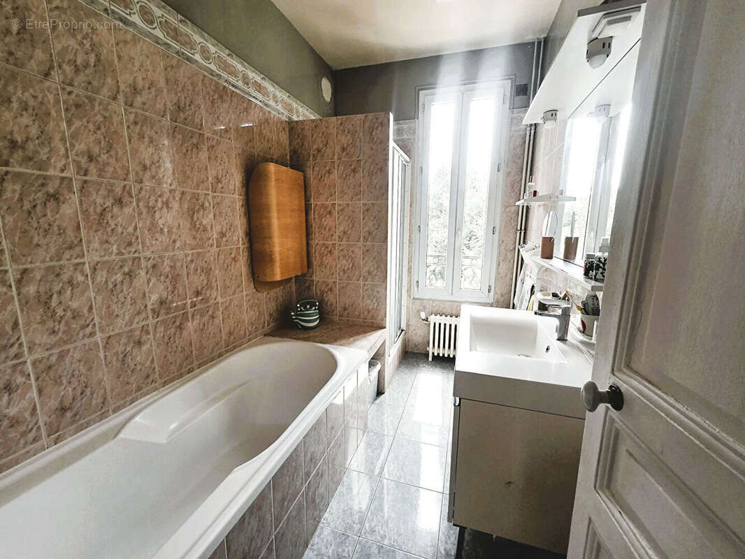 Maison Noisy Le Sec 6 pièces106 m2 - photo 10