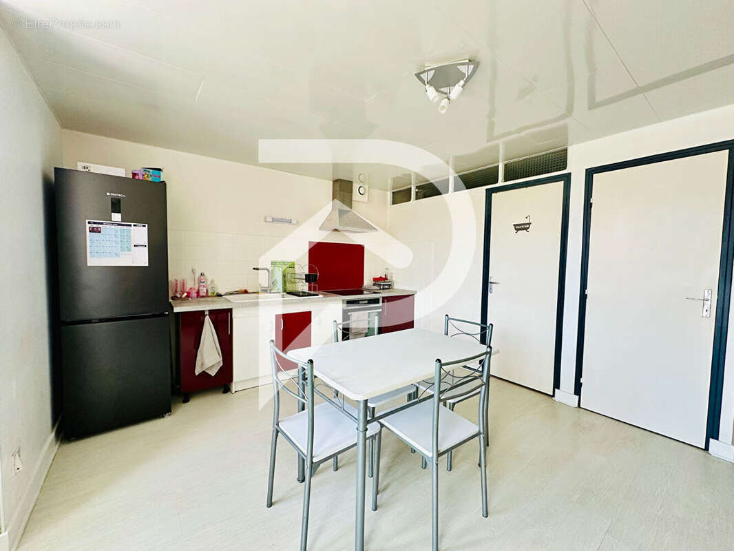 Maison à MANDRES-LA-COTE