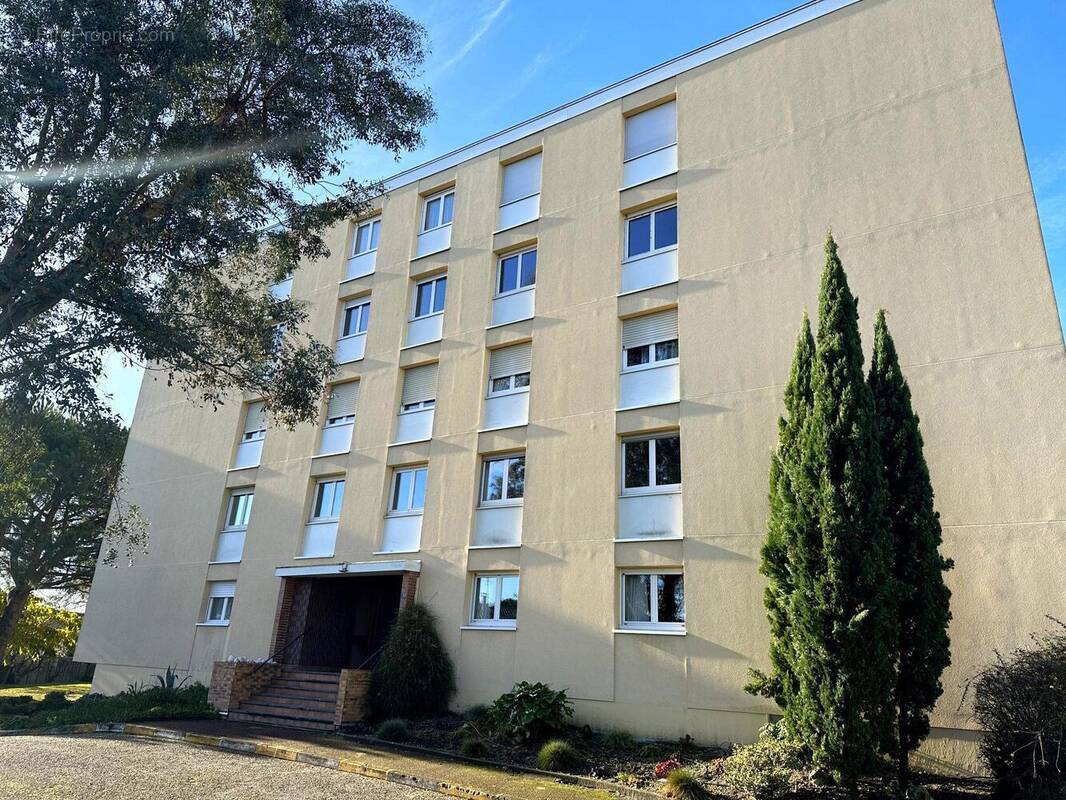 ENTREE PRINCIPALE - Appartement à MERIGNAC