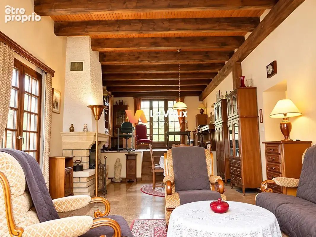 THELOD, secteur XEUILLEY : grande maison de village 180 m² - photo 6