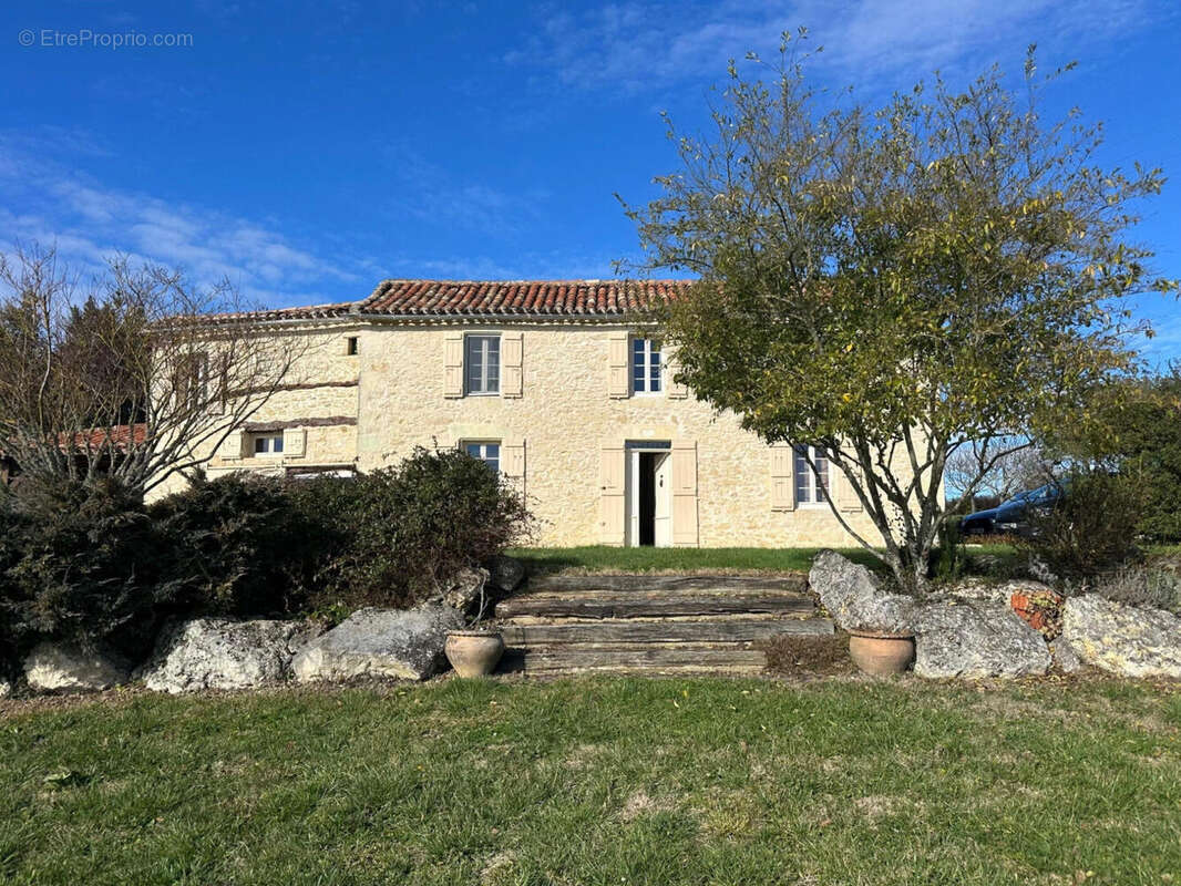 façade sud - Maison à CASTERA-VERDUZAN