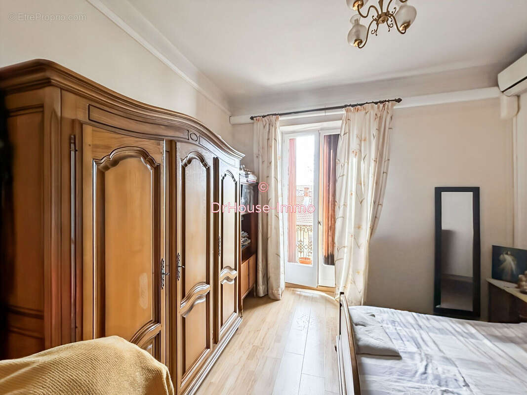 Appartement 85 m² à Beziers  - photo 27