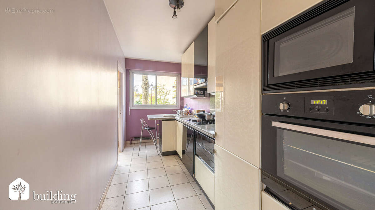 Appartement à NEUILLY-SUR-SEINE