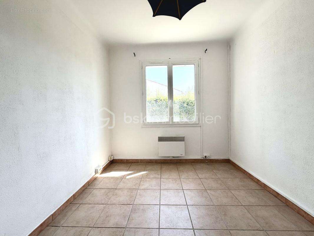 Rare à la vente : propriété avec dépendance indépendante à Saint-Saturnin-les-Apt - photo 16