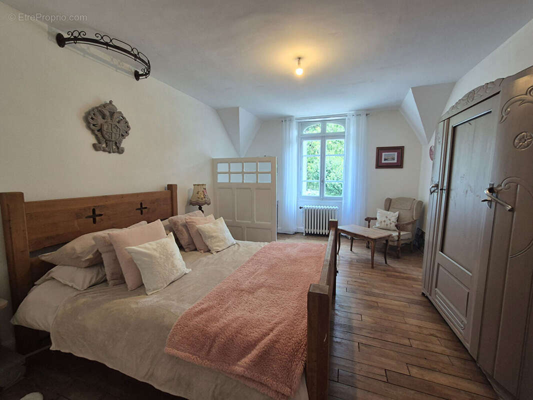 CORRÈZE. ARGENTAT-SUR-DORDOGNE. Magnifique maison de 4 chambres avec garage et jardins de 3 185 m² - photo 15