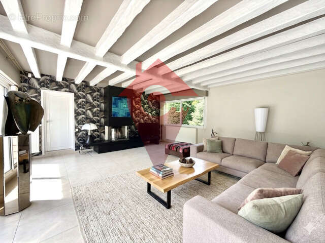 Maison à CRESPIERES