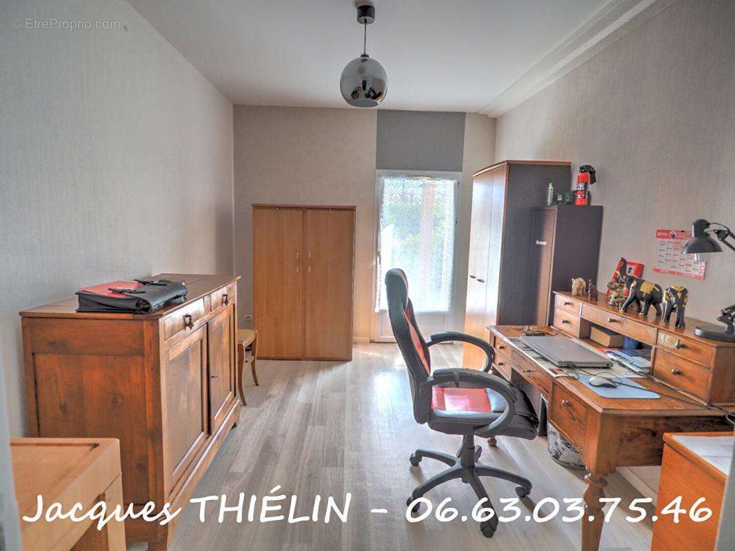 Maison à LONGUE-JUMELLES