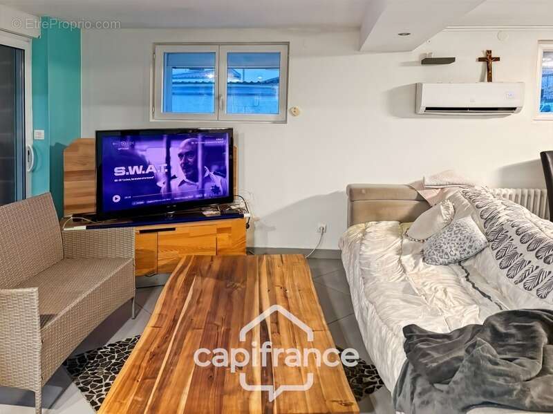 Maison à FONTCOUVERTE