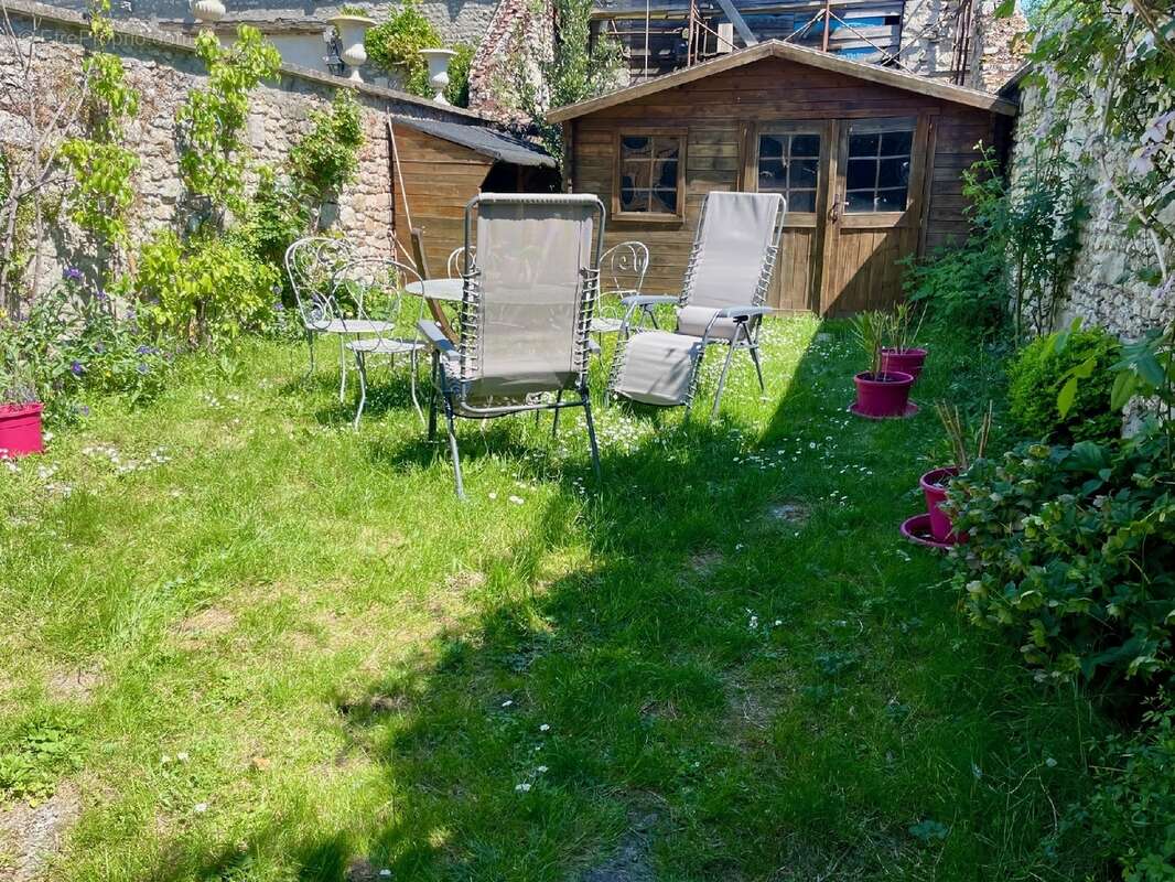 Maison à LA CHAPELLE-LA-REINE