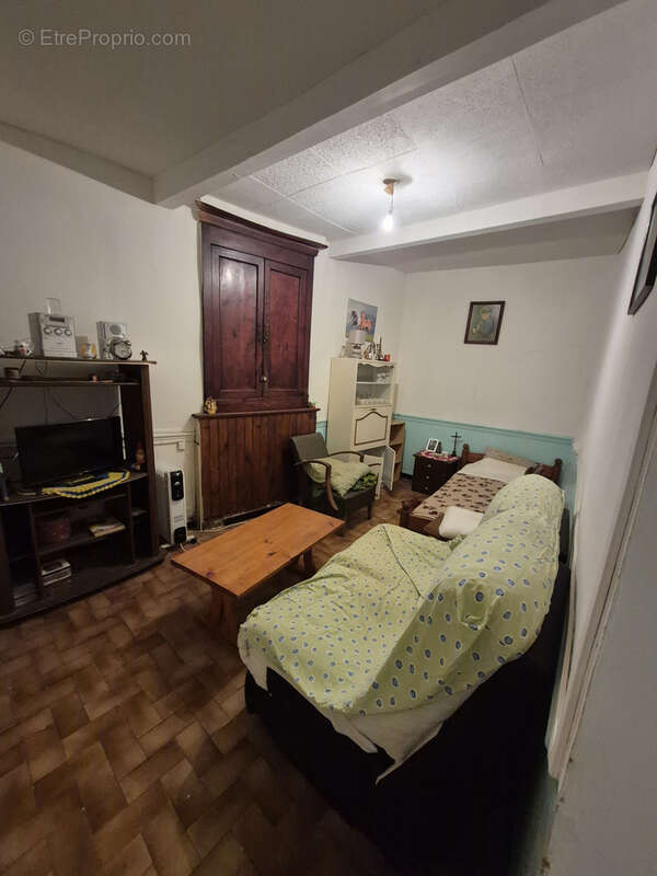 A 10 mns de lagrasse, caunettes en val, maison de village sur 2 niveaux avec grande remise - photo 4