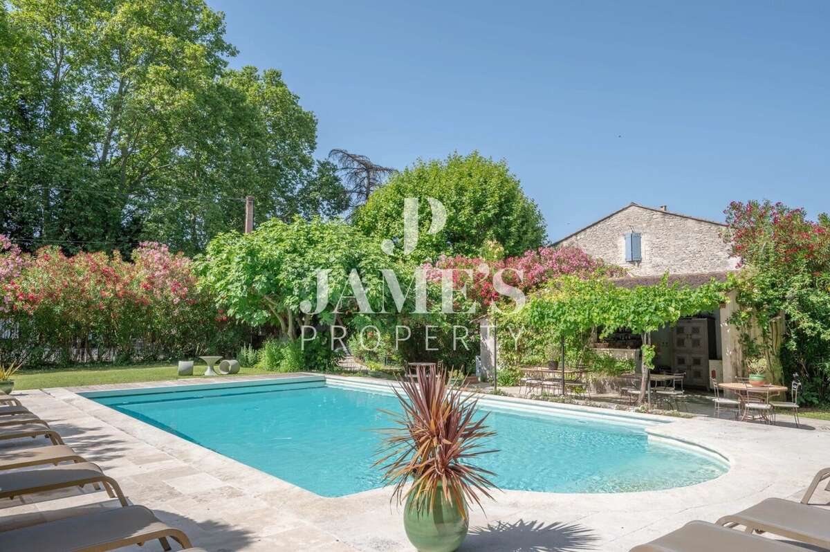 Maison 450 m² à Saint-Remy-De-Provence  - photo 6