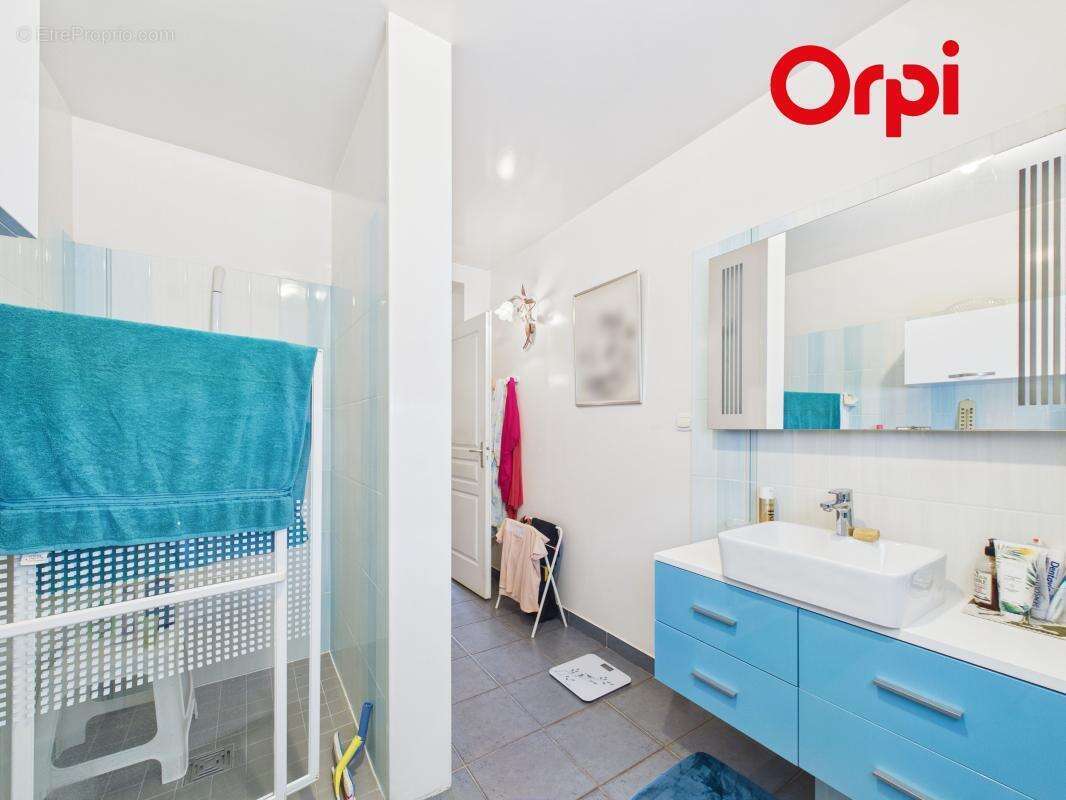Maison 5 chambres à deux pas des commodités - photo 9
