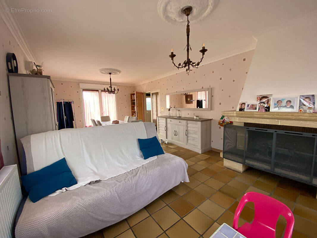 Maison à BASSENEVILLE