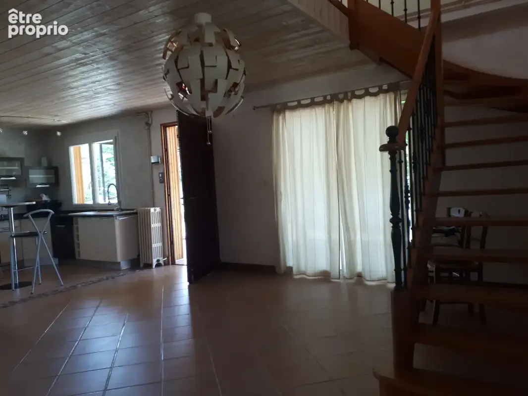 Maison 8 pièces 210 m² à vendre à Les Ormes (86220) - photo 9