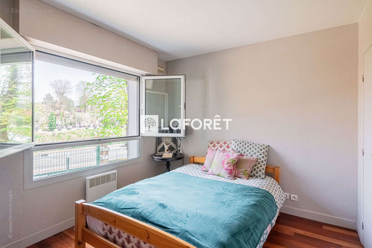 Appartement à LA CELLE-SAINT-CLOUD