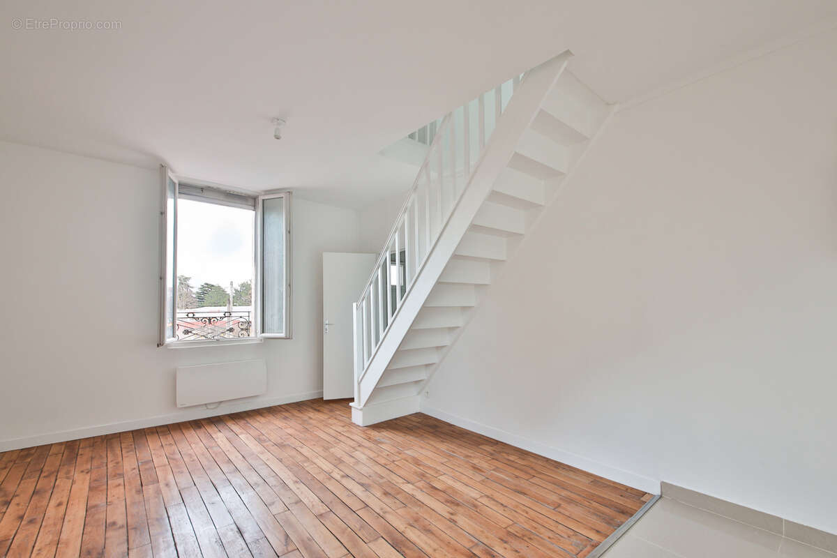 Appartement à NANTERRE