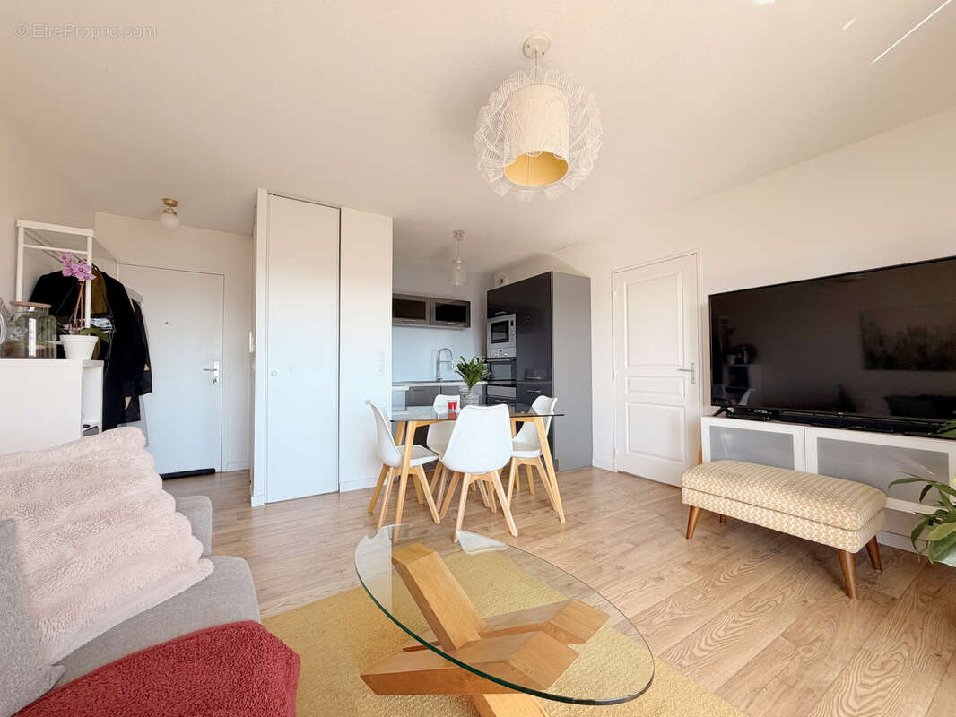 Appartement à L'ISLE-D'ABEAU