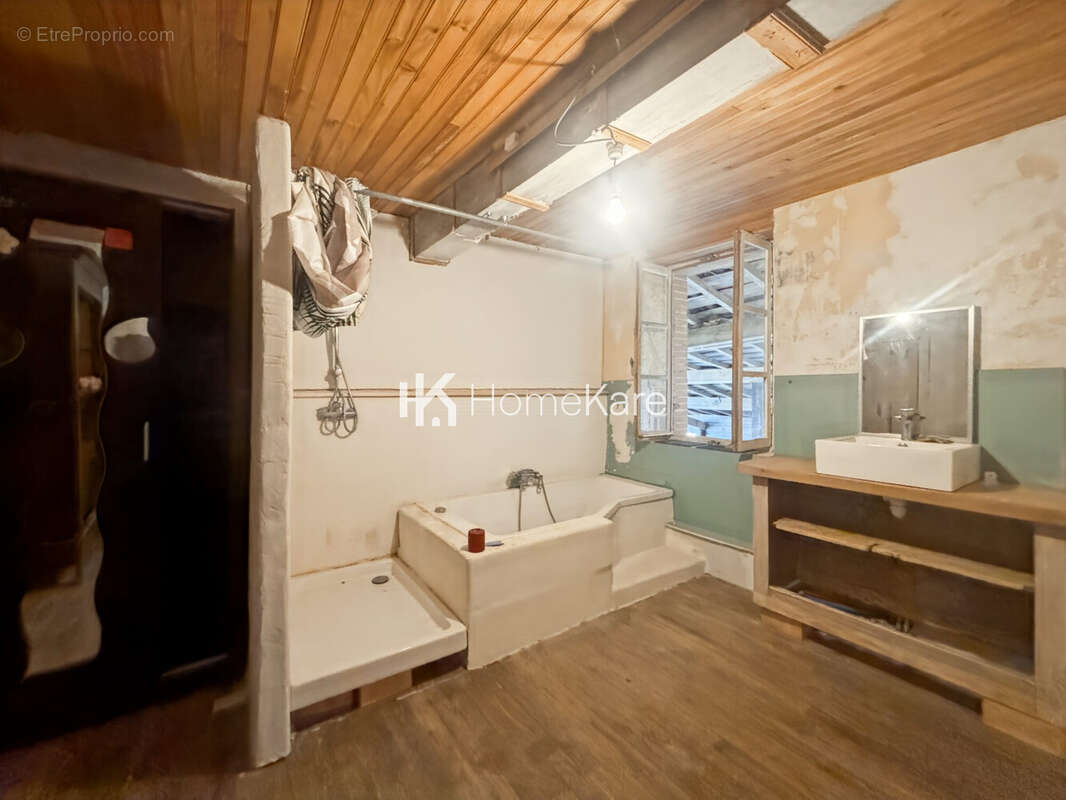 Maison à MONTESQUIEU-VOLVESTRE