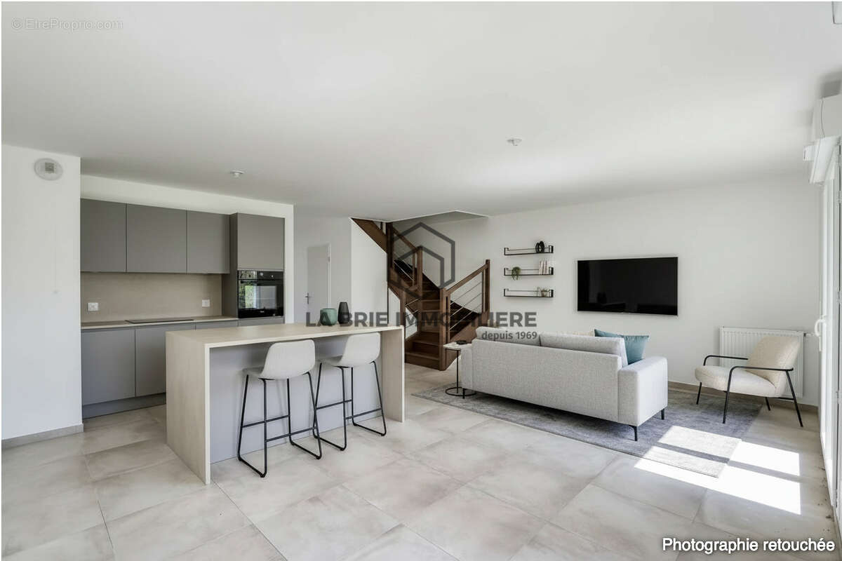 Maison à LA QUEUE-EN-BRIE