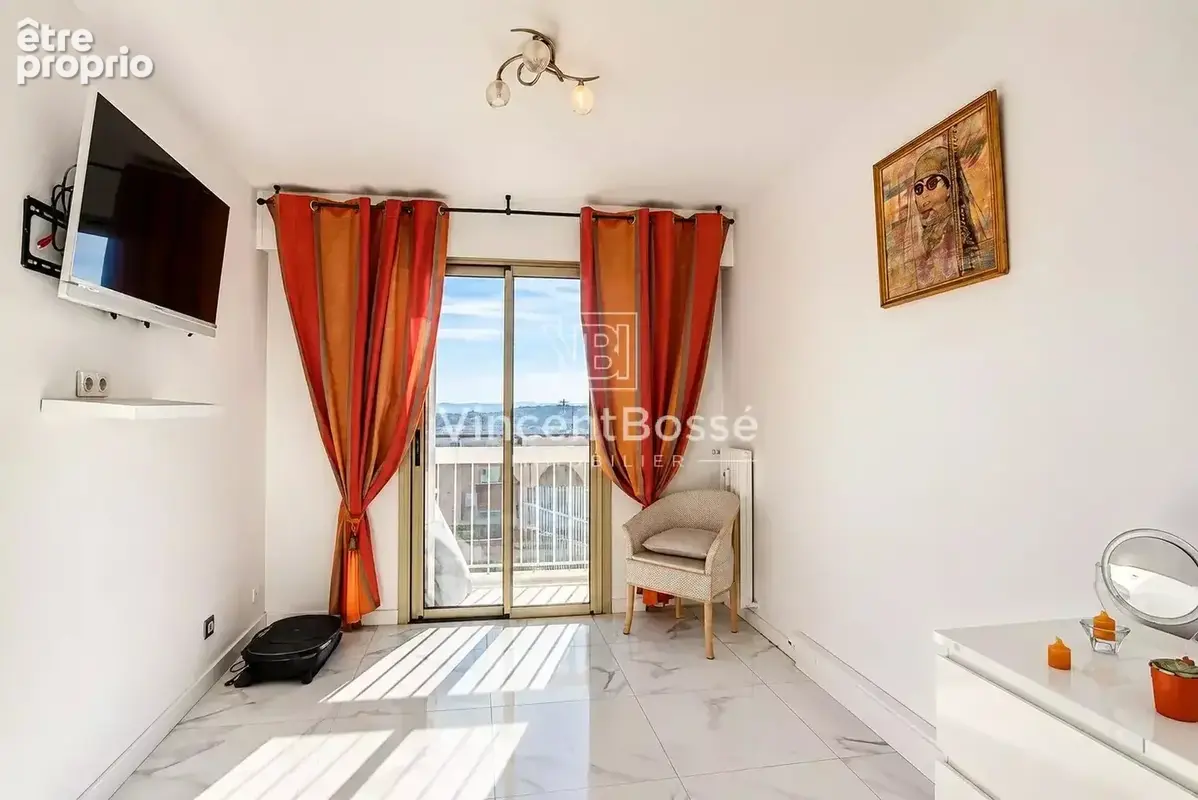 3 pieces - corniche fleurie - terrasse - vue mer - cave - photo 6