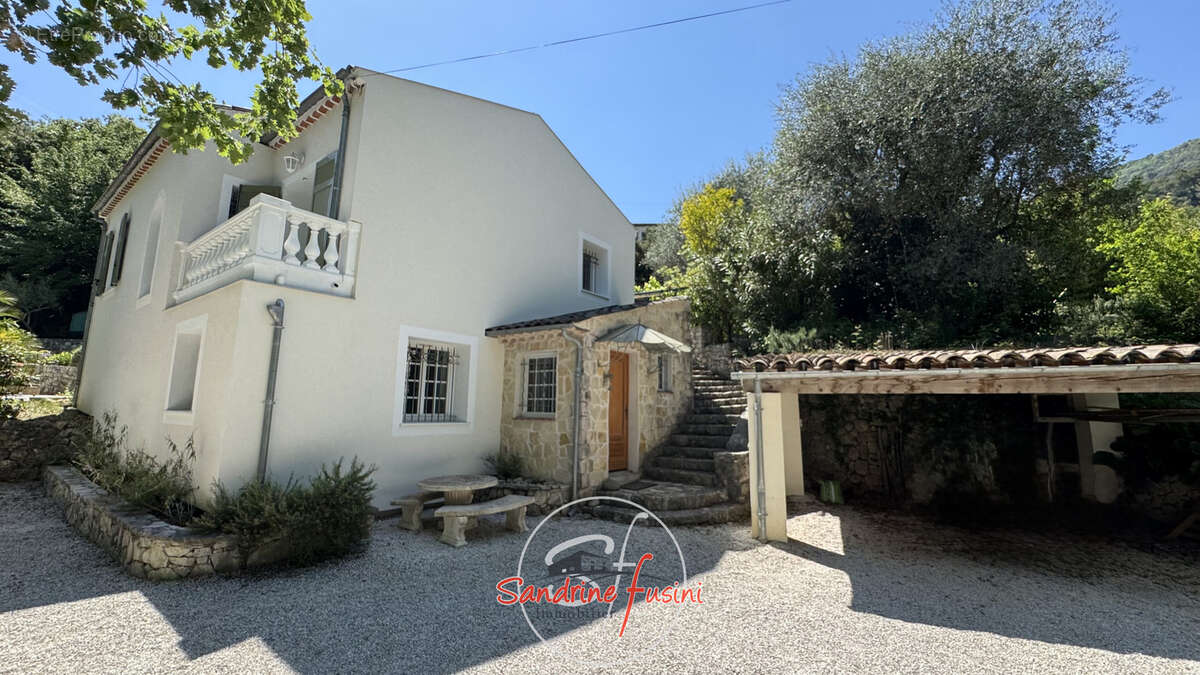 Maison à GATTIERES