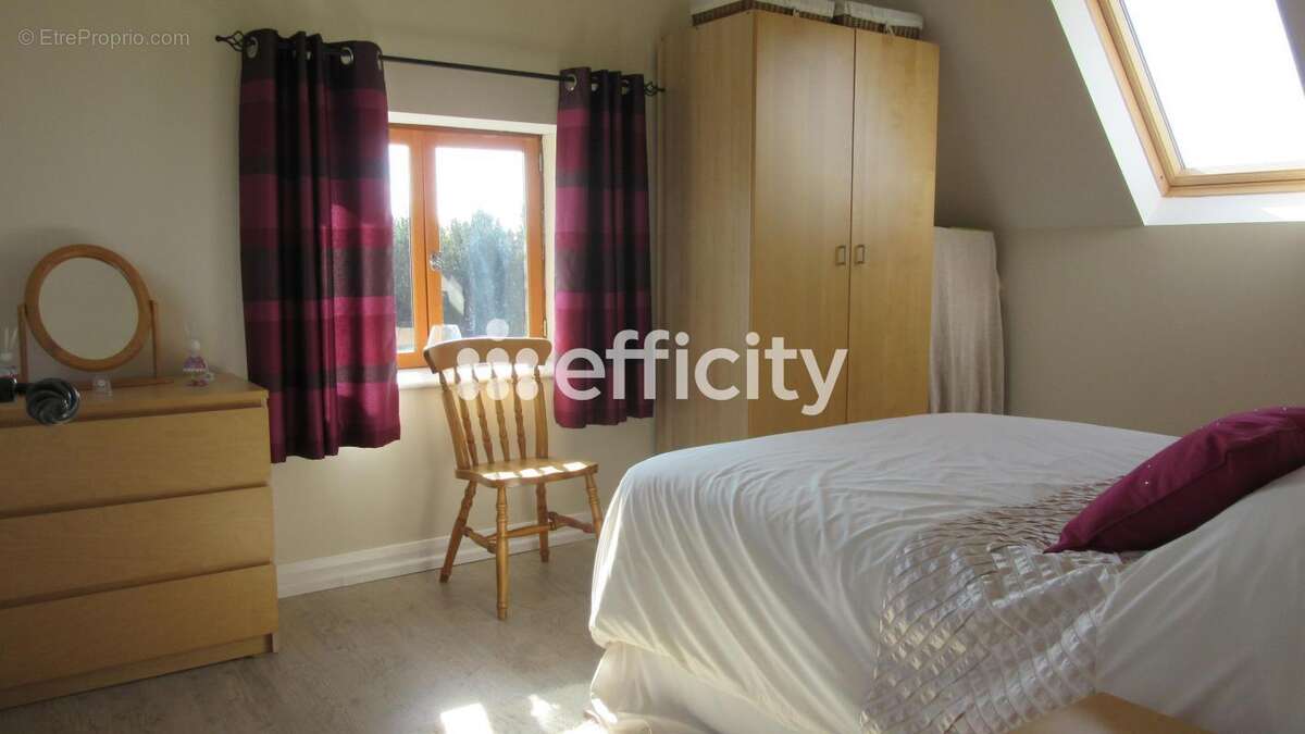 Maison à SAINT-SEVER-CALVADOS