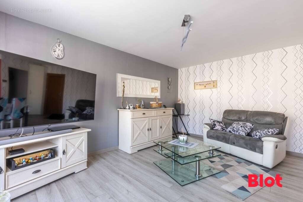 Appartement à FOUGERES
