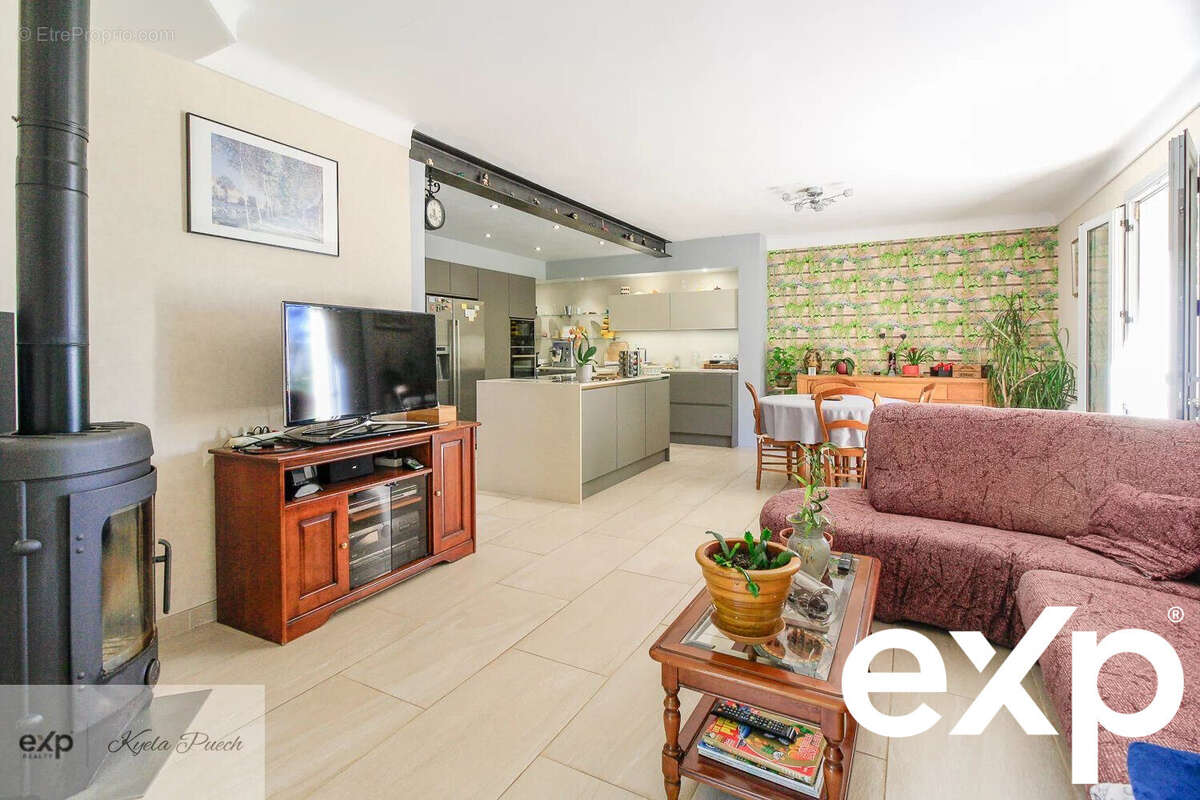 Maison à PEYROLLES-EN-PROVENCE