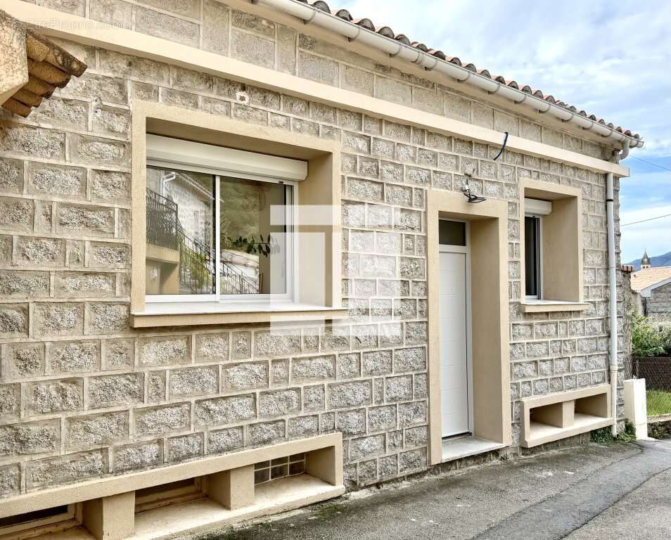 Maison à SANTA-MARIA-SICHE