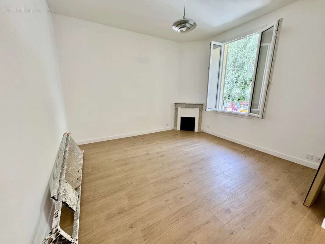 Cannes vente 3 pièces au calme absolu dans maison bourgeoise - photo 3