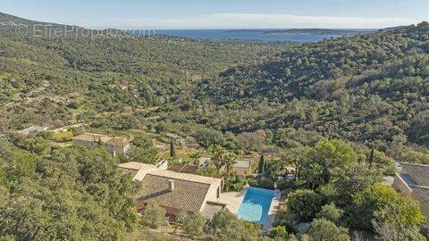 Maison à GRIMAUD