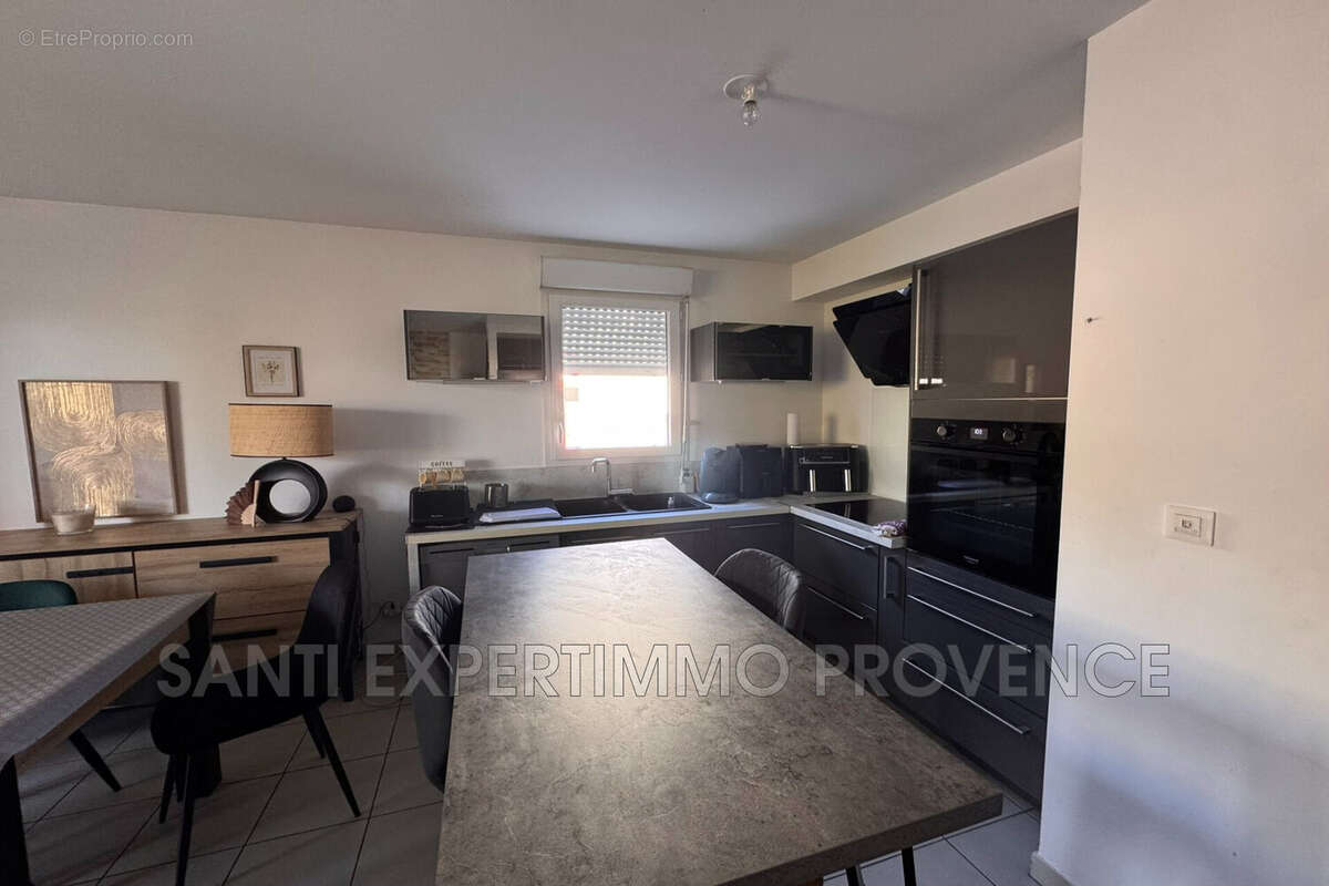 Appartement à MARSEILLE-13E