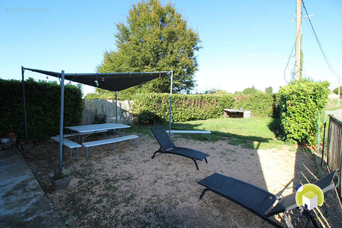 Maison à CURTAFOND