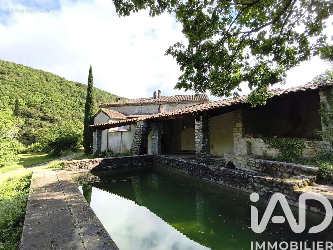 Maison 294 m² à Saint-Thome  - photo 4