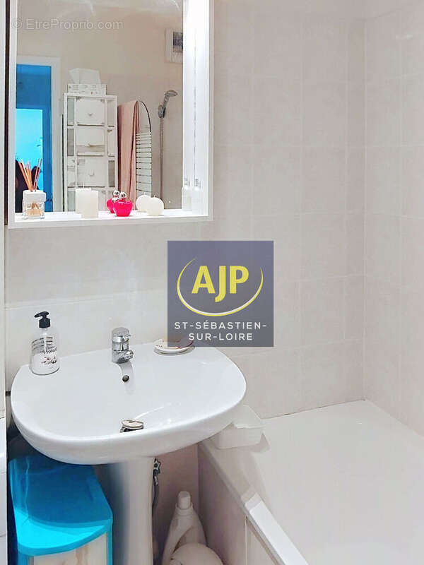 Appartement à SAINT-SEBASTIEN-SUR-LOIRE