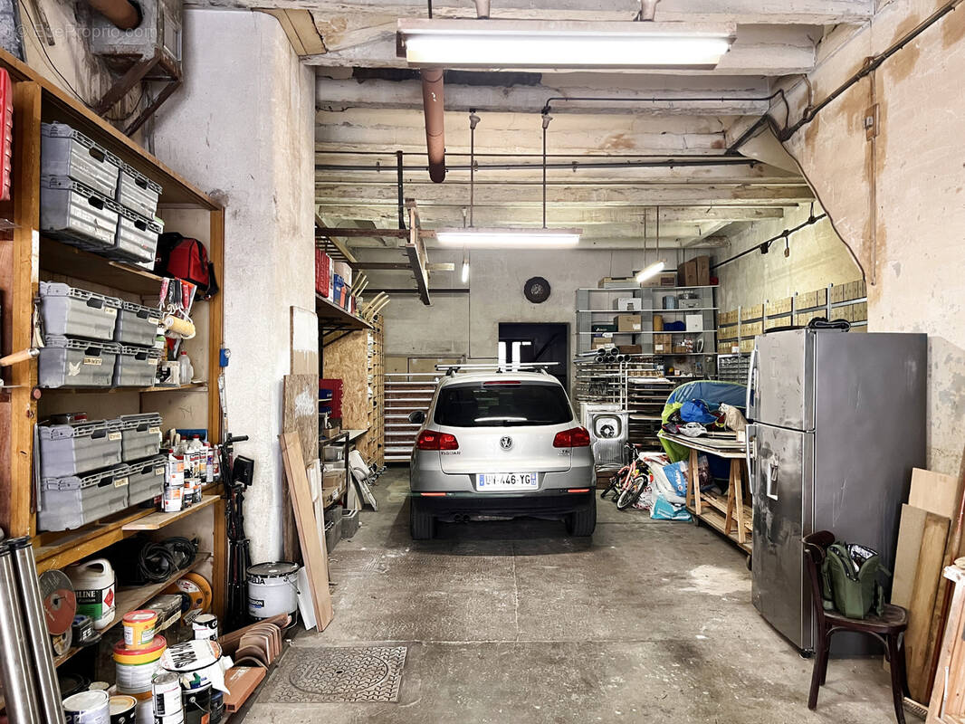 Commerce à MARSEILLE-1E