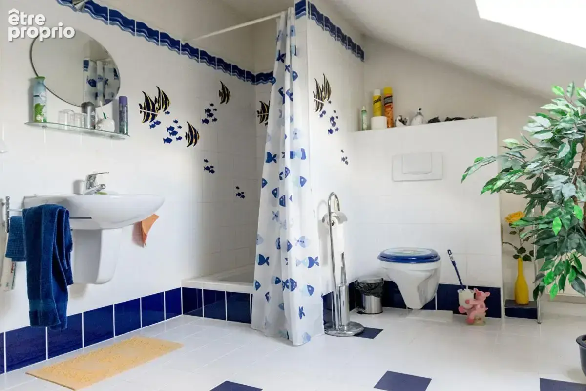 Jolie maison avec grand terrain - photo 5