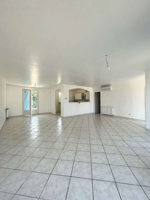 Maison Caissargues 5 pièce(s) 122.17 m2 - photo 5