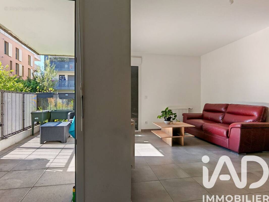 Photo 1 - Appartement à BRON