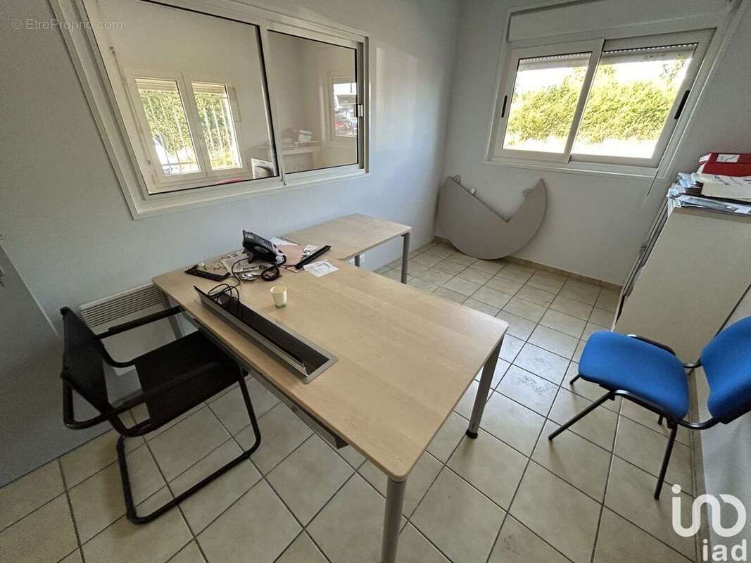 Photo 6 - Commerce à SAINT-LIN