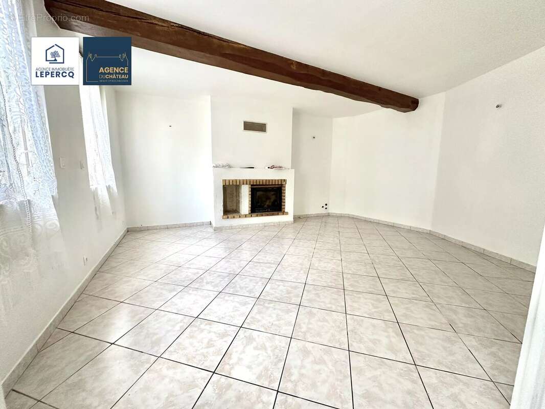 Maison à VIC-SUR-AISNE