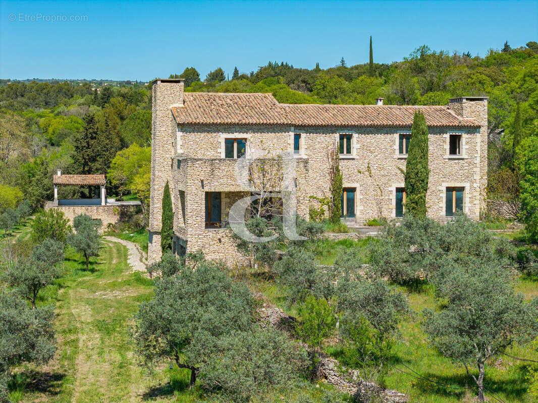 Maison 504 m² à Gordes  - photo 4