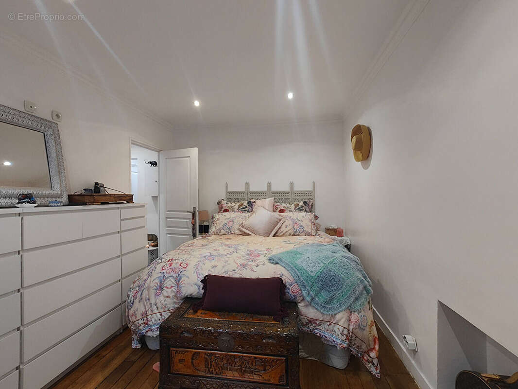 Appartement à PARIS-7E