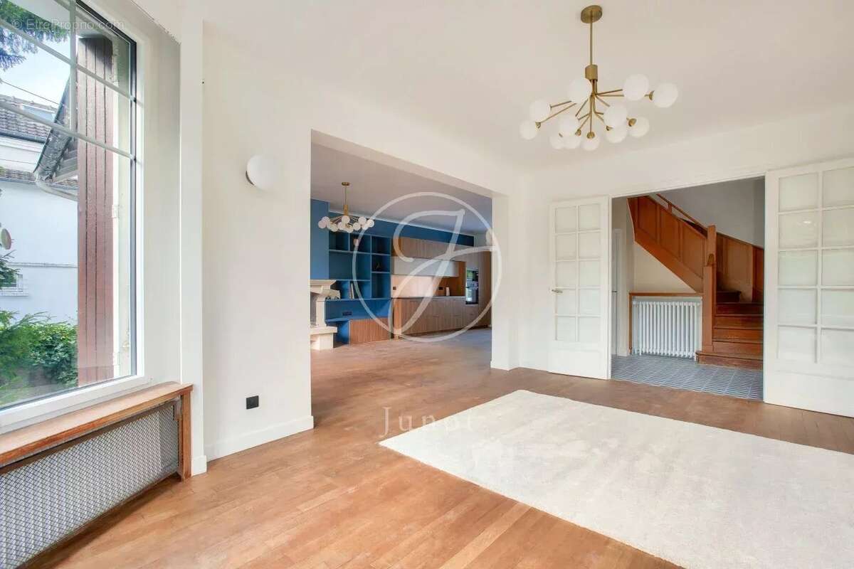 Maison à LE VESINET