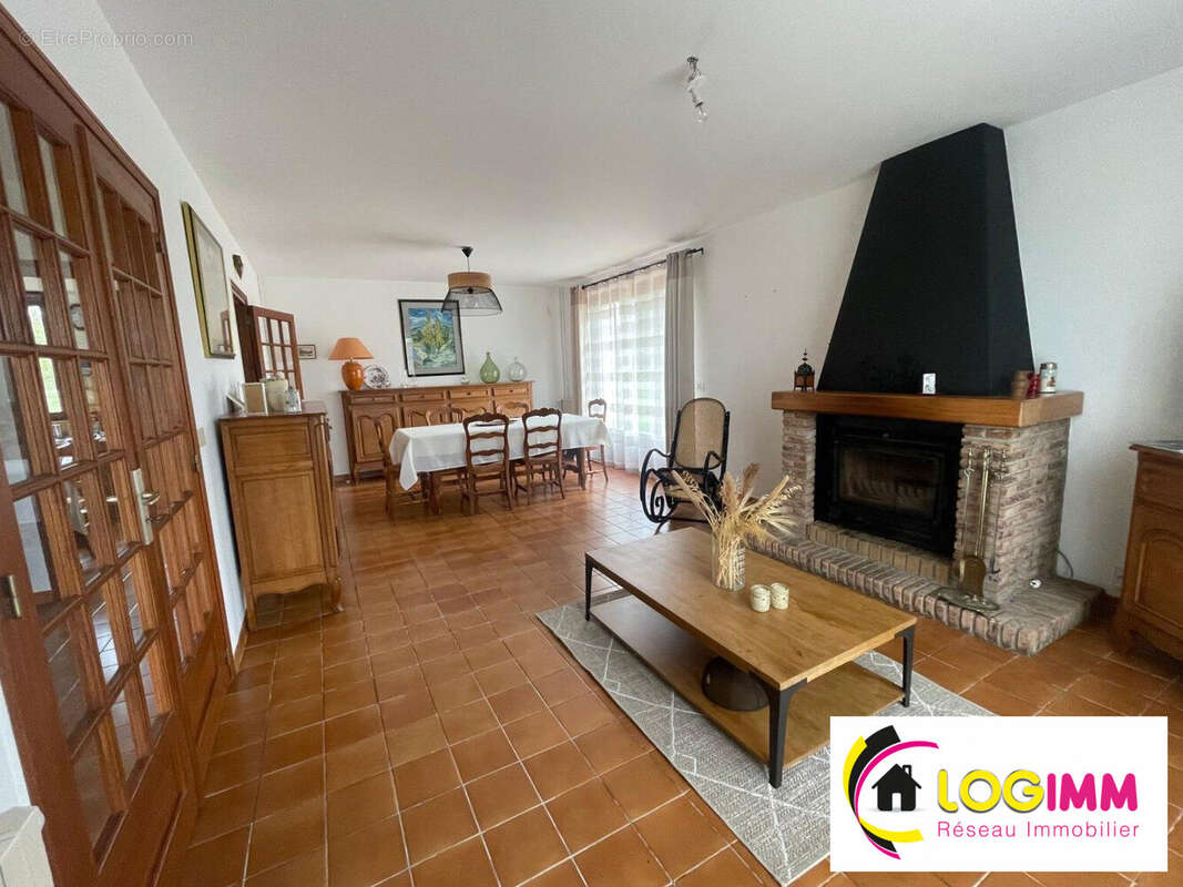 Maison à ENGLEFONTAINE