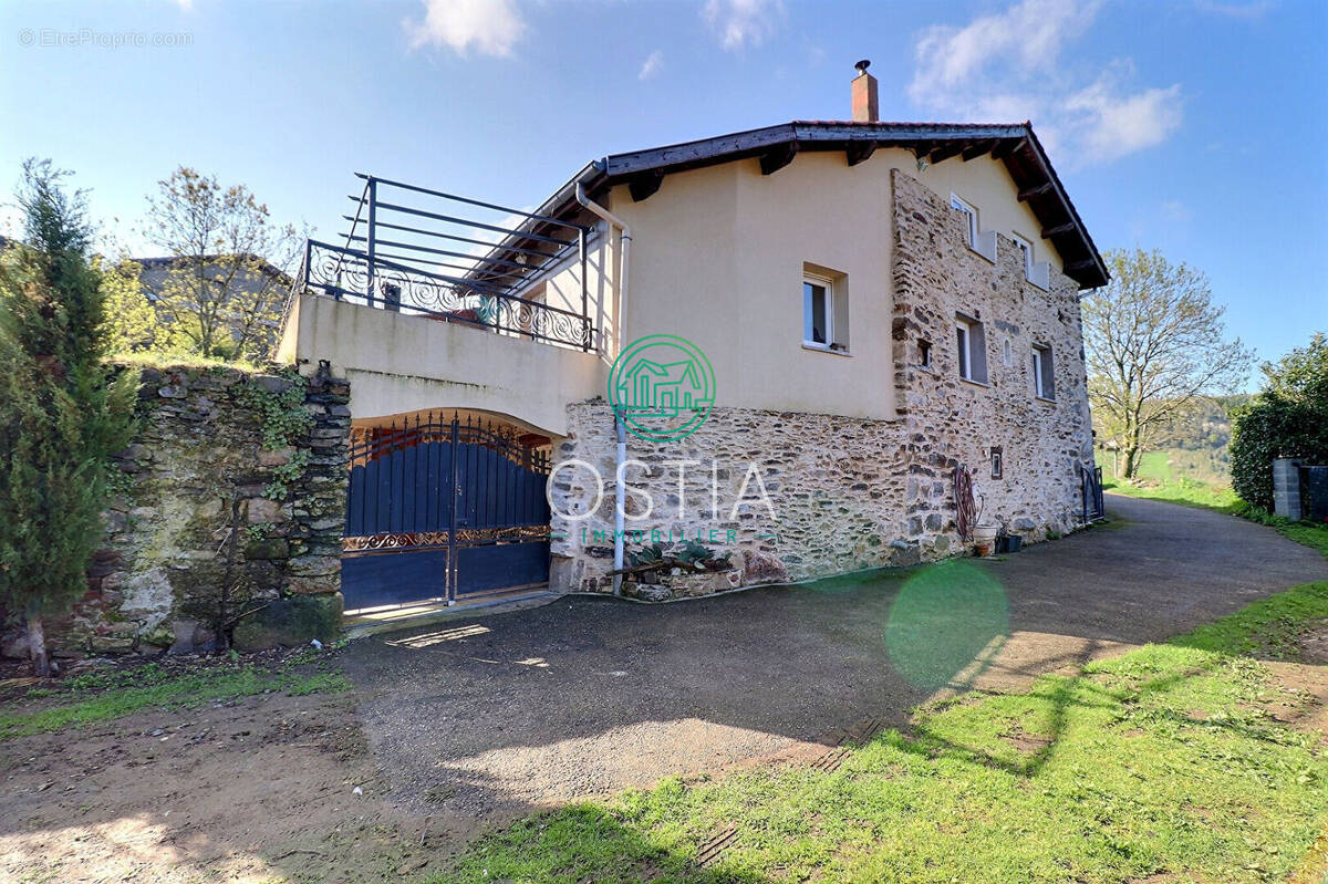 Maison à SAINT-PAUL-EN-JAREZ