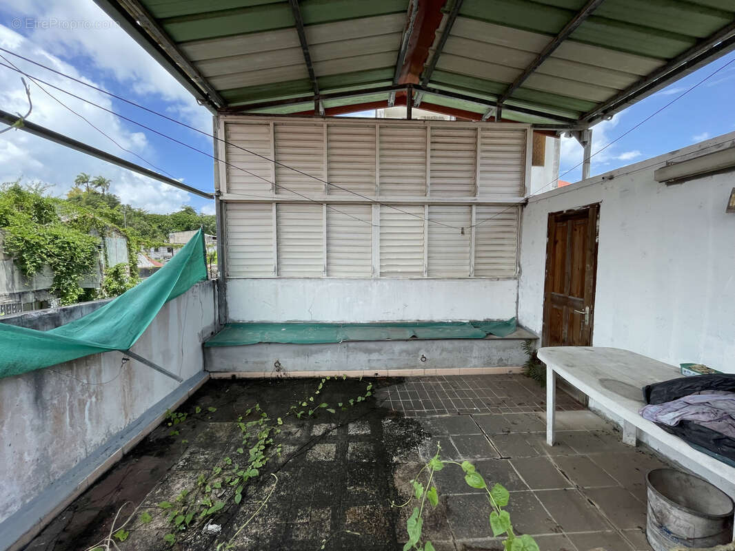 Maison à POINTE-A-PITRE