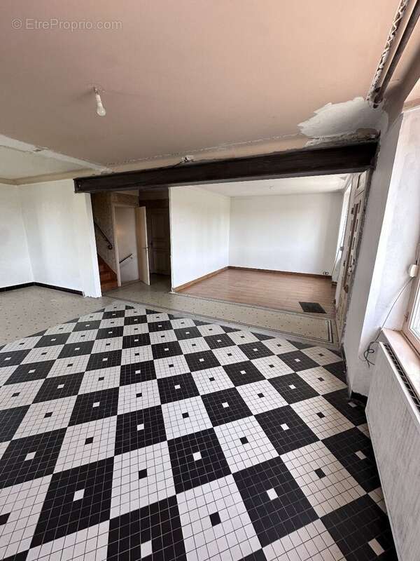Maison avec jardin et possibilité d'acquisition d'un terrain constructible supplémentaire - photo 10