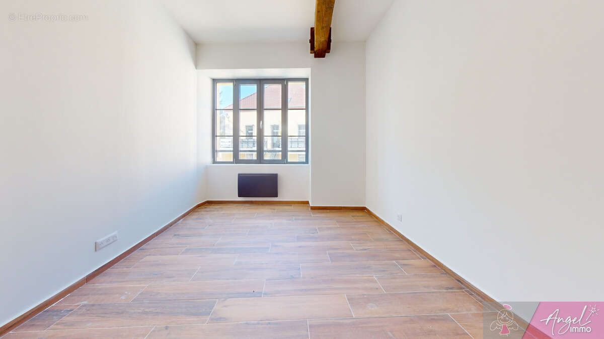 Appartement à BYANS-SUR-DOUBS