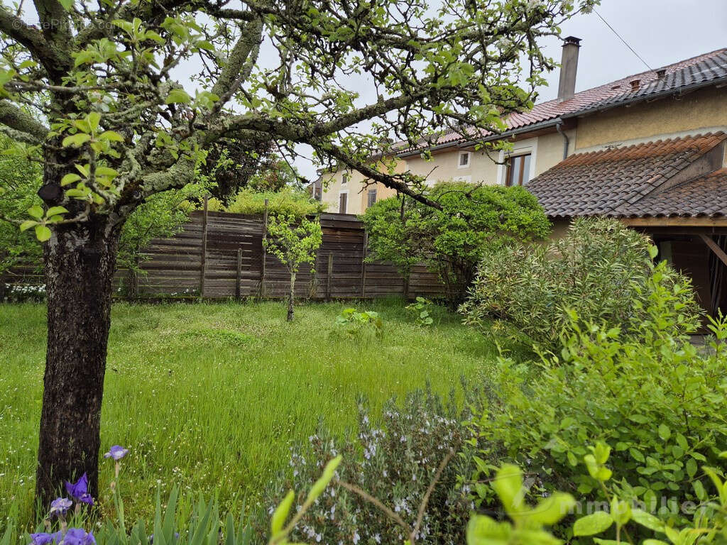 Maison à RAZAC-SUR-L'ISLE